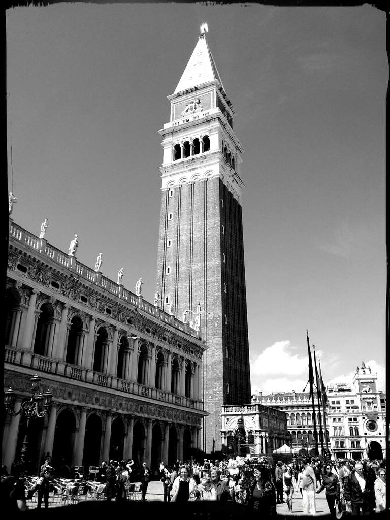 CameraZOOM-20120425130629758_Agnes_Tiny