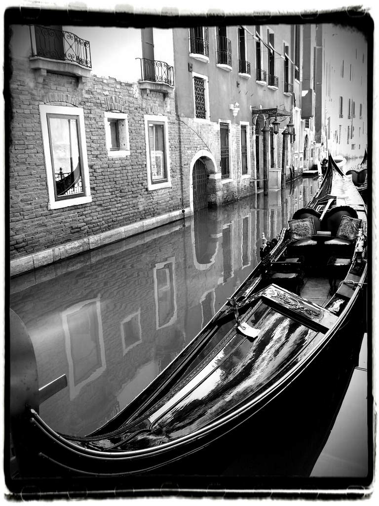 CameraZOOM-20120425134143486_Agnes_Vignette_Sloppy