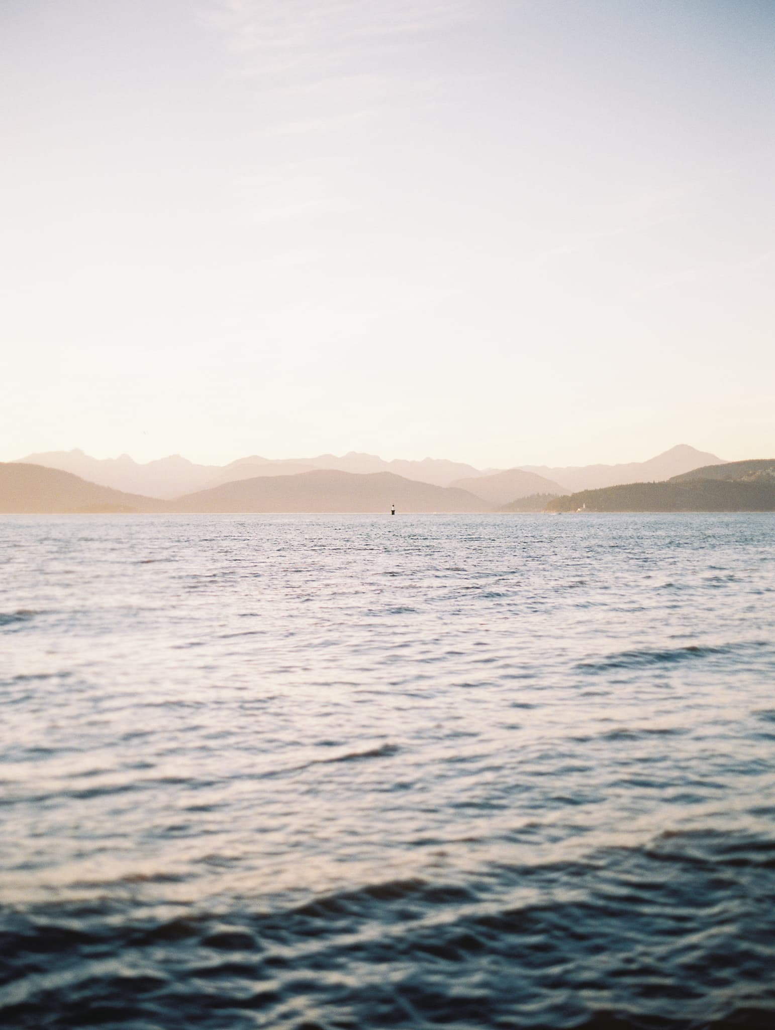 blog-vancouver-engagement-beach-ubc-pnw-jenniferwesley-03