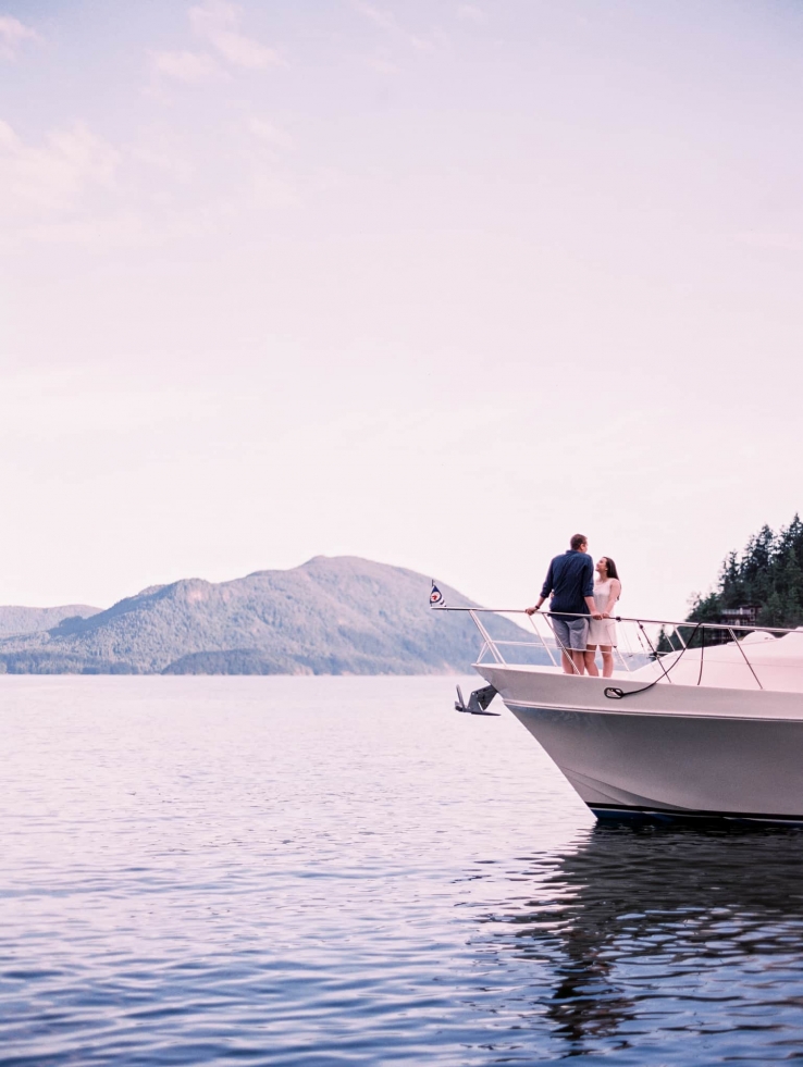 blog-maisiecolton-engagement-prewedding-yacht-vancouver-island-17
