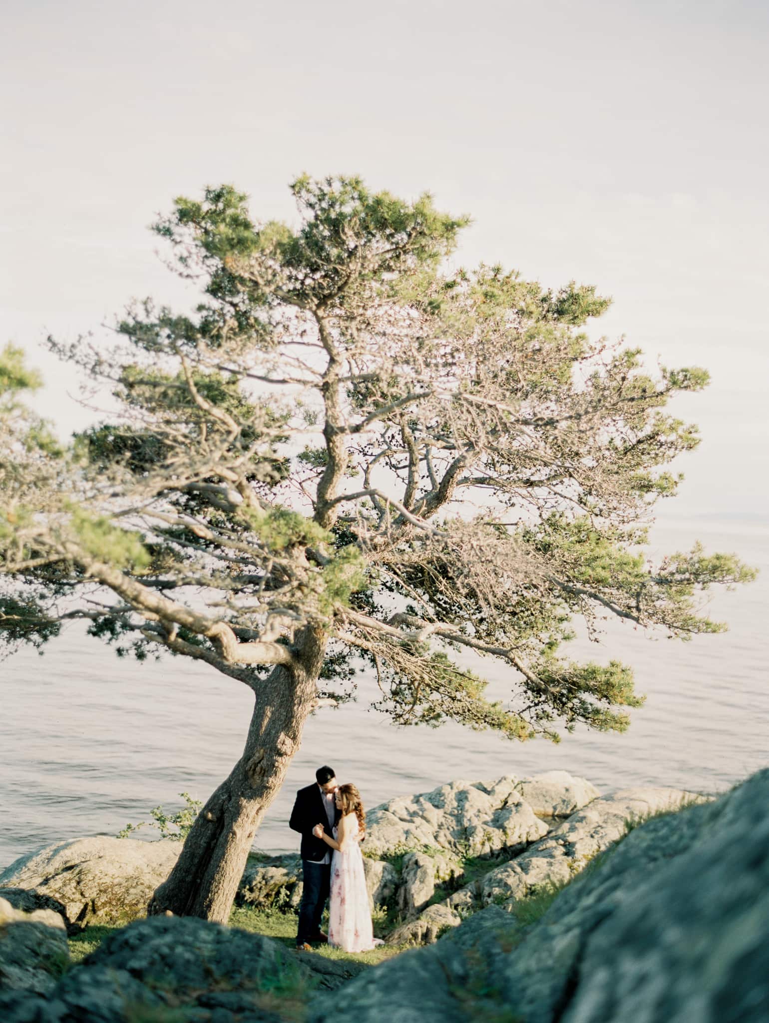 whytecliff-park-lighthouse-vancouver-engagement-prewedding-fineart-04